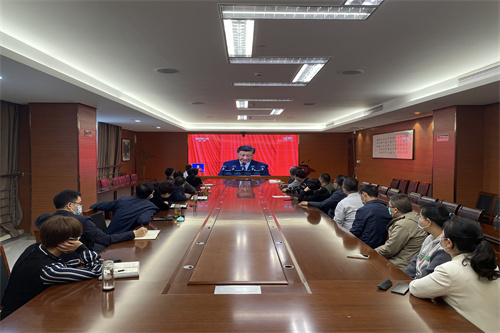 20221016泰州二院组织观看中国共产党第二十次全国代表大会开幕式.jpg